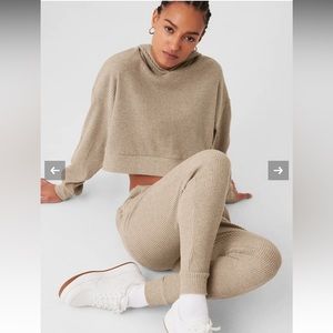 Alo Muse sweatshirt + sweatpants - small - gravel heather